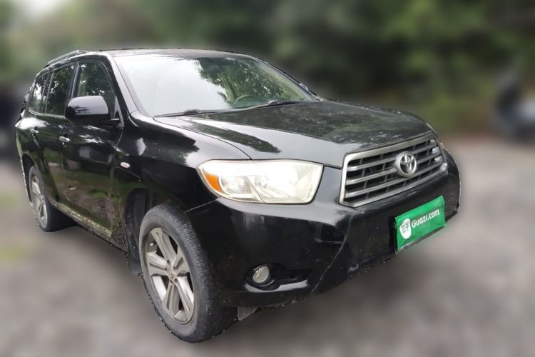 Used Toyota Highlander 2011 2.7L Two-Wheel Drive 7-Seater Luxury Edition Front Right 45 Deg