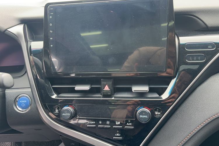 Used Toyota Camry 2021 Dual-Motor 2.5HG Luxury Edition Audio And AC Panel