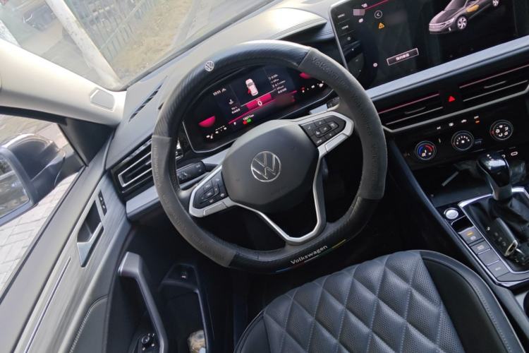 Used Volkswagen Sagitar 2025 300TSI DSG Excellence Edition Steering Wheel