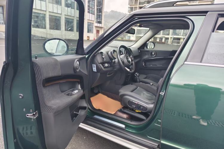 Used MINI Countryman 2017 1.5T COOPER ALL4 Interior 2