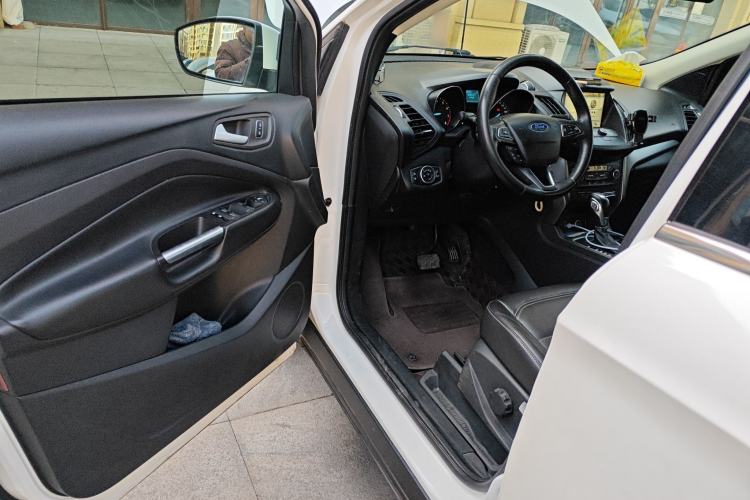 Used Ford Kuga 2019 EcoBoost 180 Two-Wheel-Drive Platinum Edition China V Standard