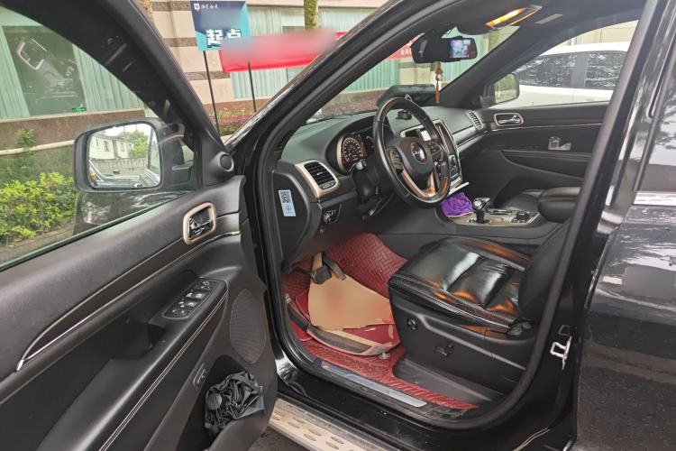 Used Jeep Grand Cherokee 2015 3.0TD Diesel Comfort Navigation Edition
