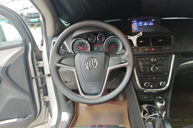 Used Buick Encore 2015 1.4T Automatic Two-Wheel Drive Urban Elite Version Steering Wheel
