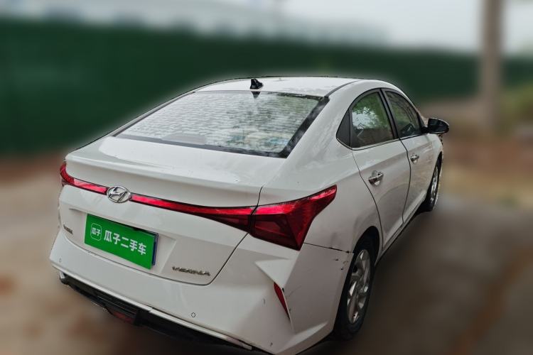 Used Hyundai Verna (new generation) 2020 1.4L CVT GLS Cool Edition Rear Right 45 Deg