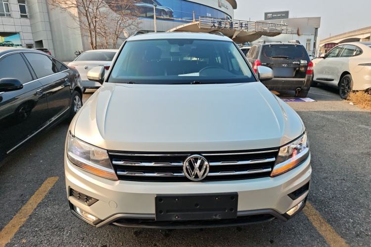 Used Volkswagen Tiguan L 2019 330TSI Automatic Two-Wheel Drive Luxury Edition China VI Standard