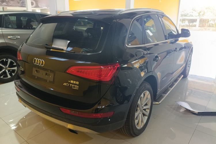 Used Audi Q5 2013 40 TFSI Technology Edition Rear Right 45 Deg