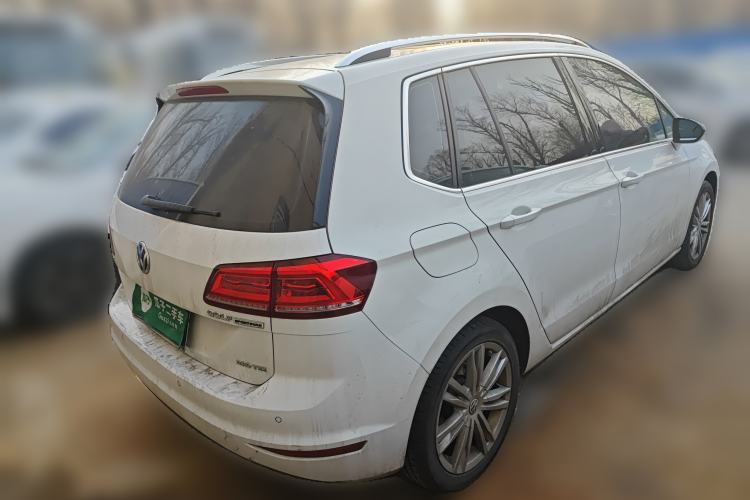 Used Volkswagen Golf Sportsvan 2018 230TSI Automatic Luxury Model Rear Right 45 Deg