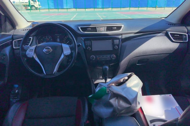 Used Nissan Qashqai 2017 2.0L CVT Smart Enjoyment Version China V Standard Center Console