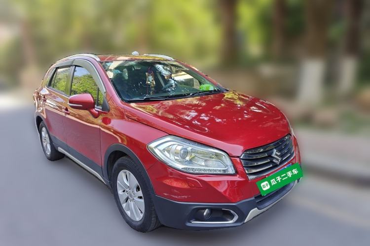 Used Suzuki S-Cross 2014 1.6L CVT Two-Wheel Drive Elite Version Front Right 45 Deg