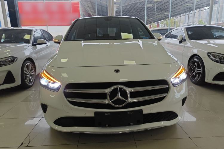 Used Mercedes-Benz B-Class 2022 Updated B 200 Fashion Edition
