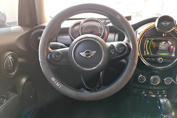 Used MINI MINI 2016 1.5T COOPER Five-Door Edition