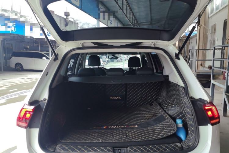 Used Volkswagen Tiguan L 2017 330TSI Automatic Two-Wheel Drive Luxury Edition
