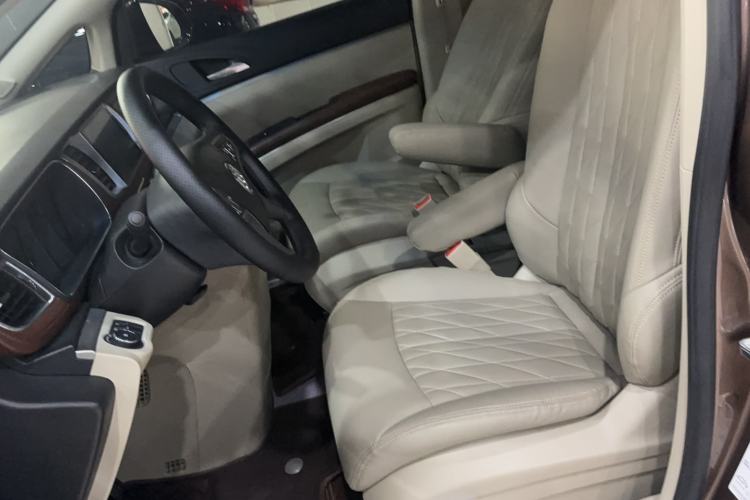 Used Buick GL8 2018 28T Comfort Model China VI Standard