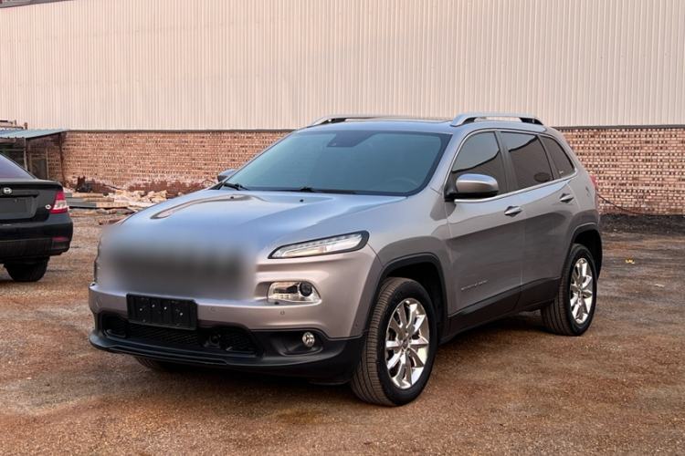 Used Jeep Cherokee 2014 2.4L Luxury Edition