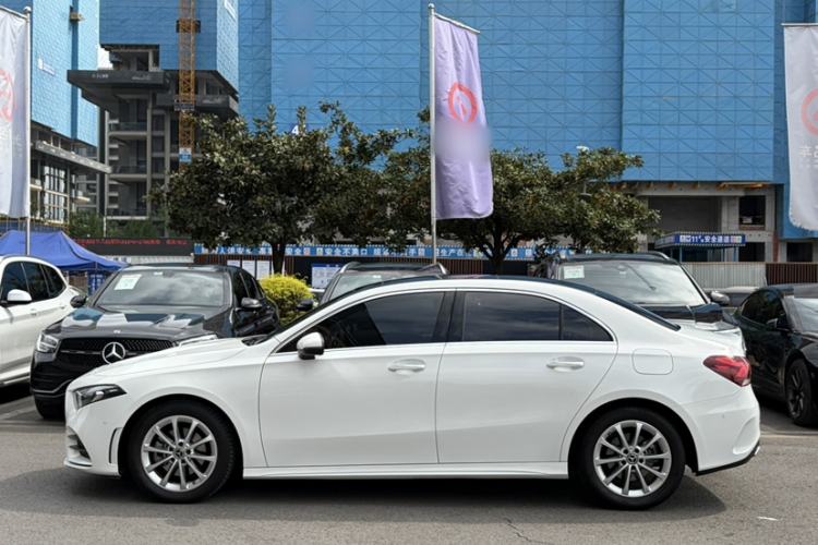 Used Mercedes-Benz A-Class 2022 Restyled A 200 L Sport Sedan Fashion Version Exterior 2