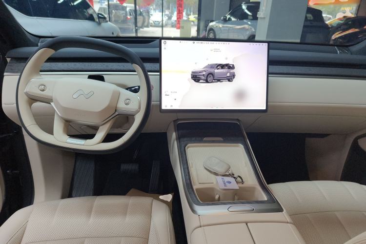 Used ONVO Luxeed L90 2025 Model—Ultra Six-Seater Version
