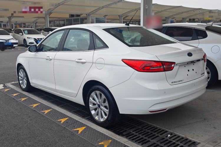 Used Ford Escort 2015 1.5L Automatic Fashion Model