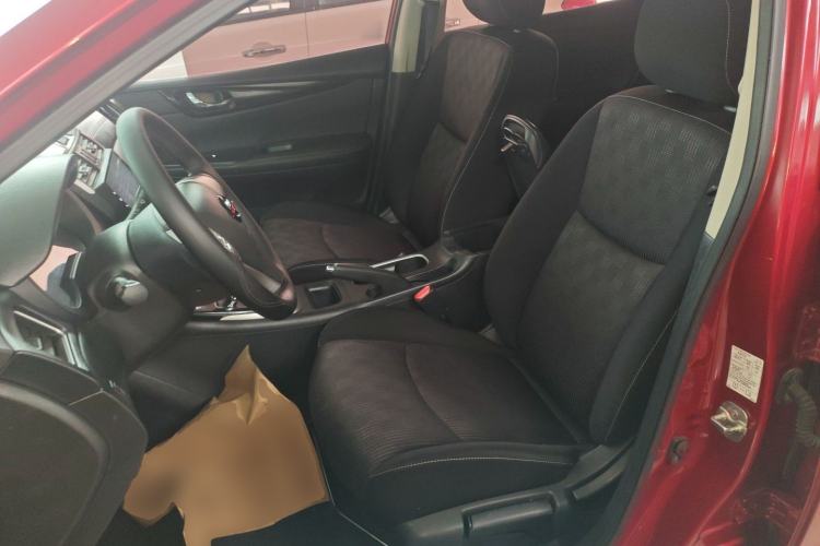 Used Nissan Tiida 2016 1.6L CVT Cool Dynamic Edition
