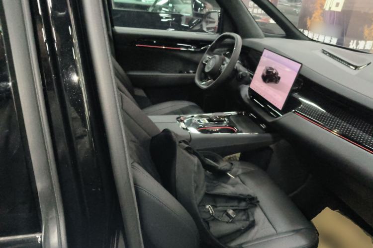 Used Zeekr 009 2024 7-Seater Walk-Through Version Four-Wheel Drive 108 kWh
