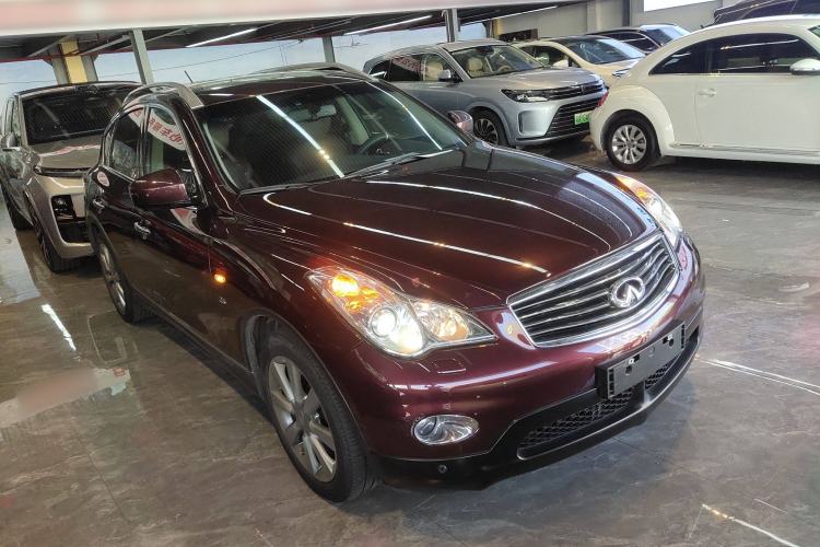 Used Infiniti QX50 2013 2.5L Two-Wheel-Drive Zunya Edition