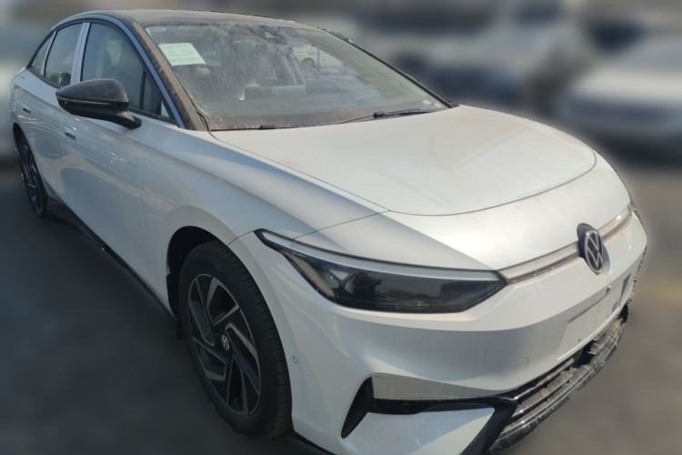 Used Volkswagen ID.7 VIZZION 2024 PRO Model Front Right 45 Deg