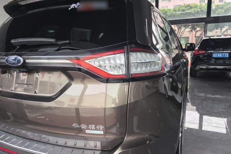 Used Ford Edge 2017 EcoBoost 245 Two-Wheel-Drive Sporty 7-Seater