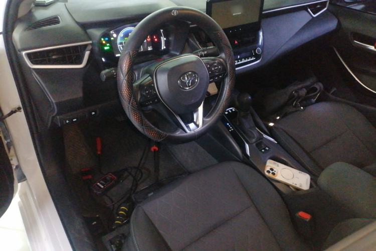 Used Toyota Corolla 2023 1.8L Smart Electric Hybrid Dual-Motor Pioneer Edition Center Console