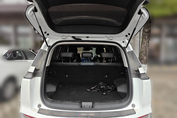 Used AION Y 2022 Plus 70 Tech Edition