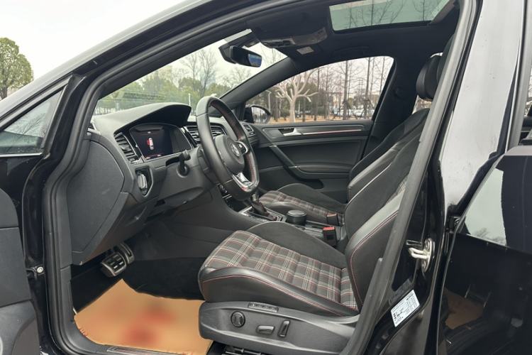 Used Volkswagen Golf GTI 2018 2.0 TSI GTI