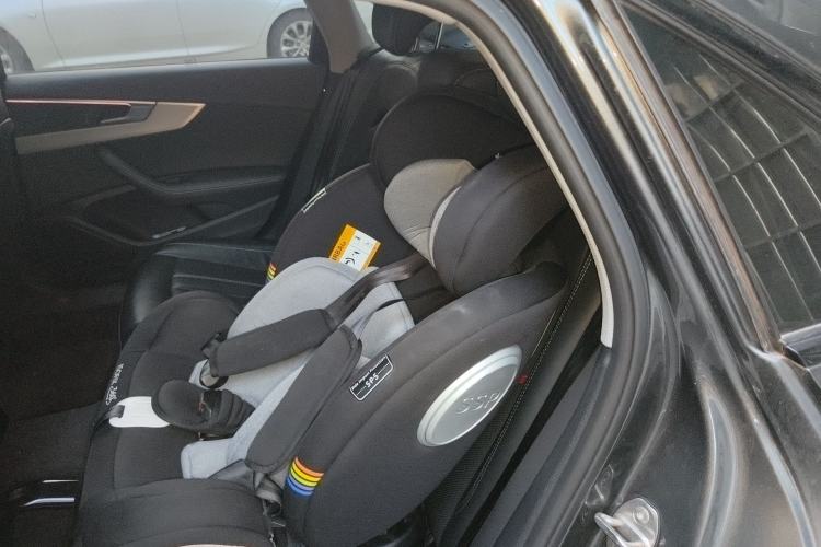 Used Audi A4L 2022 40 TFSI Luxury Dynamic Model