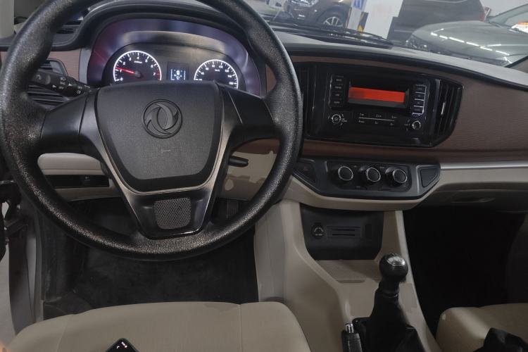 Used FORTHING Lingzhi 2019 M5L 1.6L 7-Seater Base Model China VI Standard