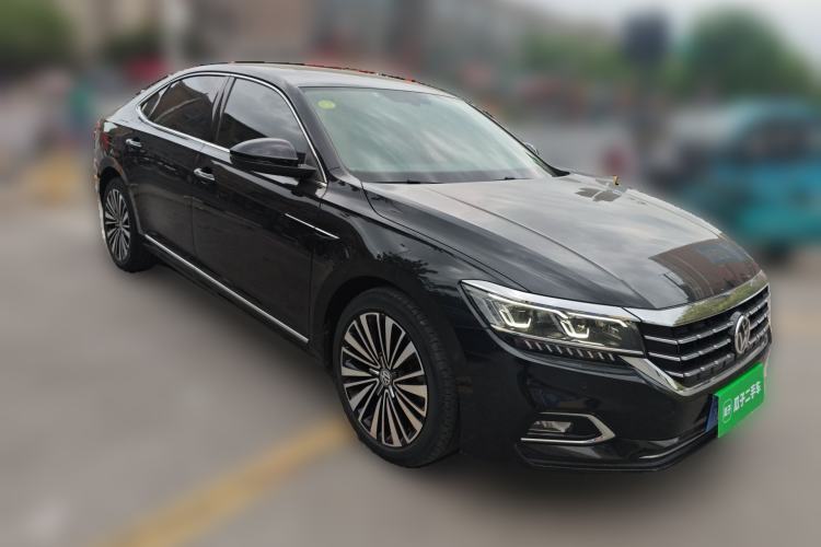 Used Volkswagen Passat 2019 330TSI Luxury Edition China V Standard Front Right 45 Deg
