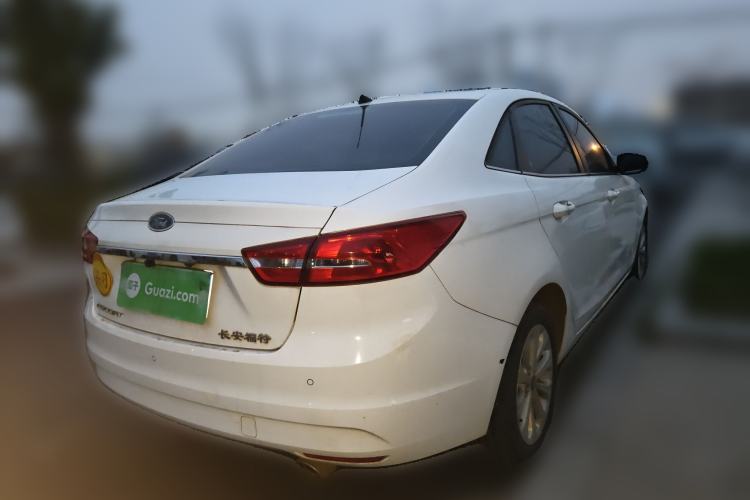 Used Ford Escort 2015 1.5L Automatic Fashion Model
