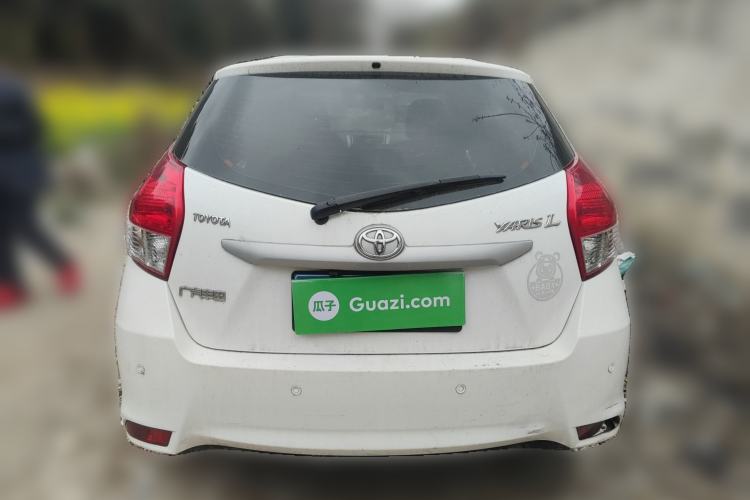 Used Toyota YARiS L Zhi Xuan 2015 1.5E Automatic Charm Edition
