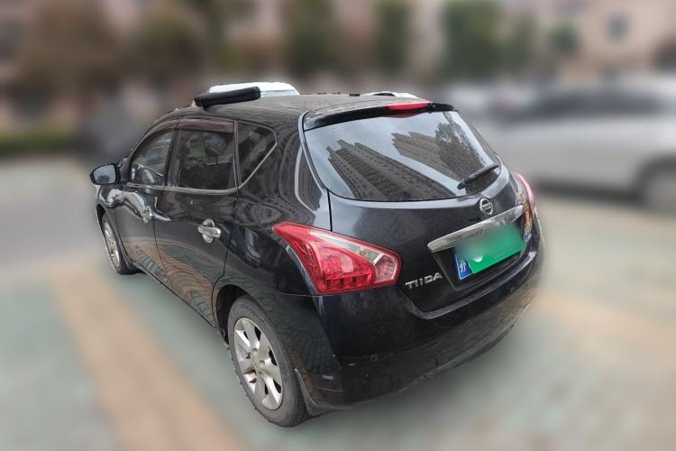 Used Nissan Tiida 2011 1.6L Manual Comfort Edition