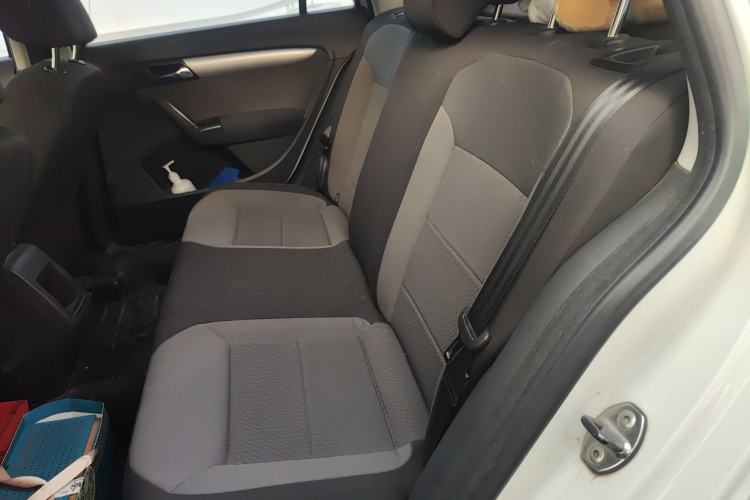 Used Volkswagen Gran Lavida 2013 1.6L Automatic Fashion Model Left Rear Seat