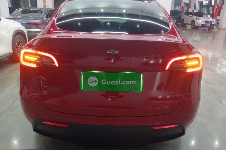 Used Tesla Model Y 2023 Long-Range All-Wheel-Drive Version
