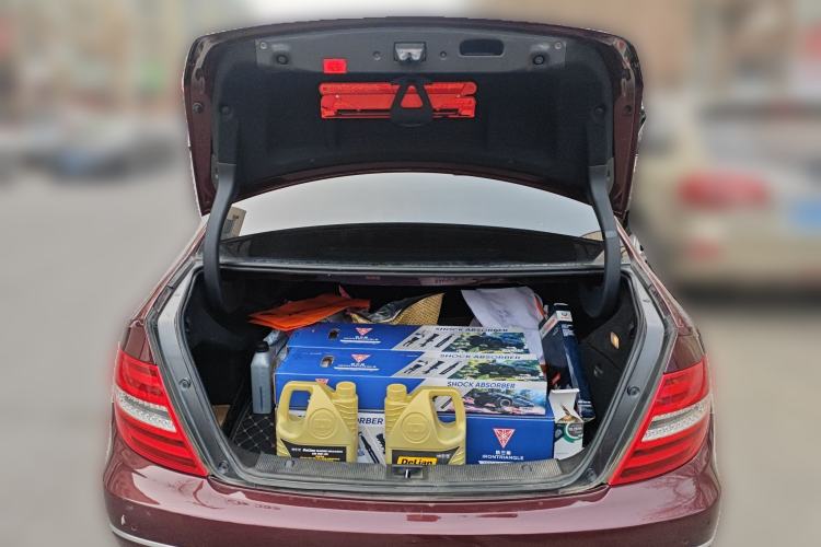 Used Mercedes-Benz C-Class 2011 C 300 Fashion Model Trunk