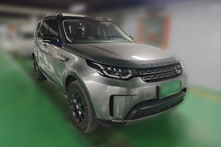 Used Land Rover Discovery 2017 3.0 SC V6 SE Front Right 45 Deg