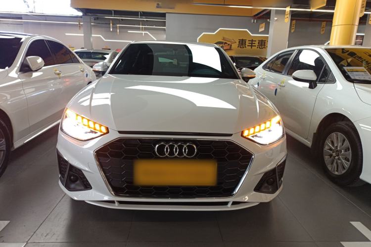 Used Audi A4L 2022 40 TFSI Luxury Dynamic Model
