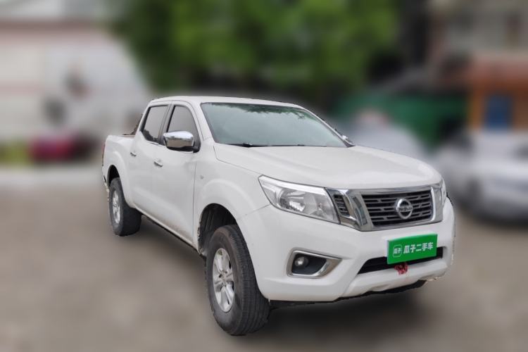 Used Nissan Navara 2017 2.5L Manual 4x4 Luxury Edition QR25 Front Right 45 Deg
