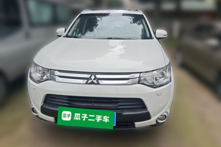 Used Mitsubishi Outlander 2014 2.4L 4x4 Deluxe Value Edition 5 Seats
