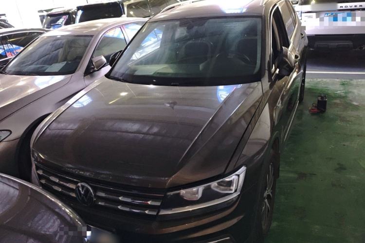 Used Volkswagen Tiguan L 2017 330TSI Automatic Two-Wheel Drive Luxury Edition Front