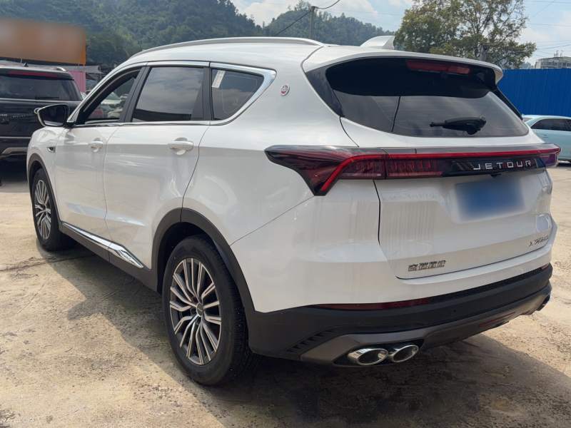 Used JETOUR X70 PLUS 2023 1.5T DCT Brave PLUS 7-Seater — 6