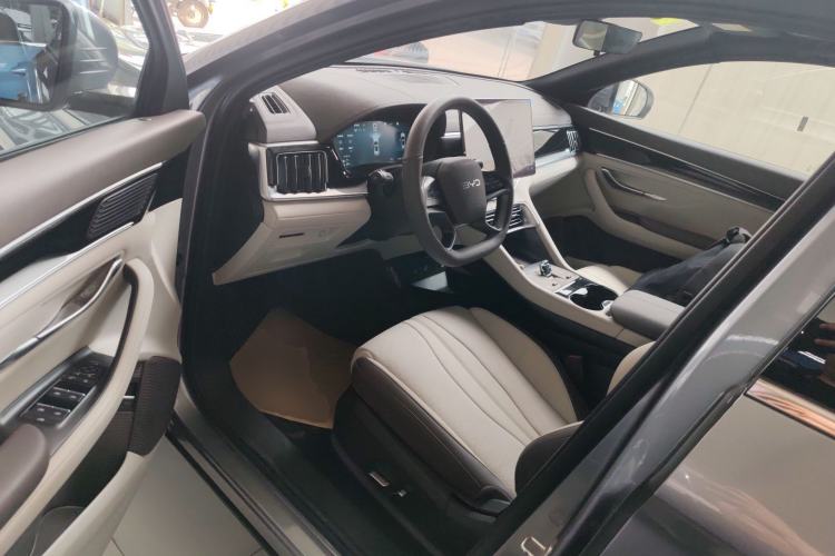 Used BYD Song PLUS New Energy 2025 DM-i Smart Drive 112KM Prestige Model Driver Seat