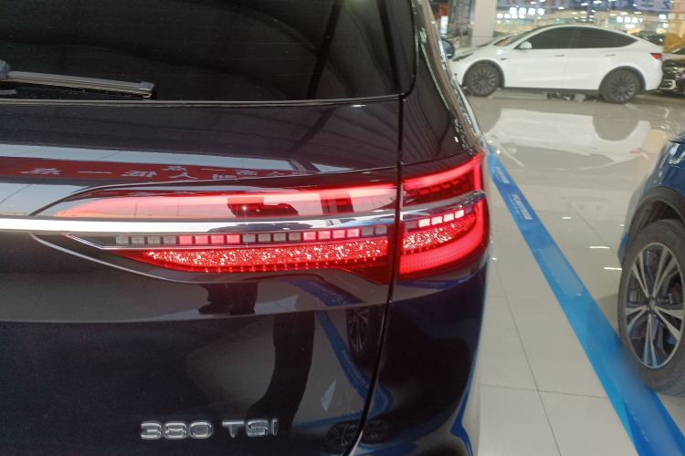 Used Volkswagen Viloran 2023 Revised Version 380TSI Luxury Edition
