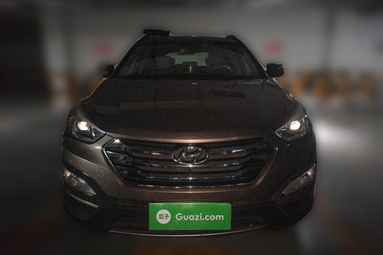 Used Hyundai Santa Fe 2013 2.4L Automatic 4x4 Smart Version Front