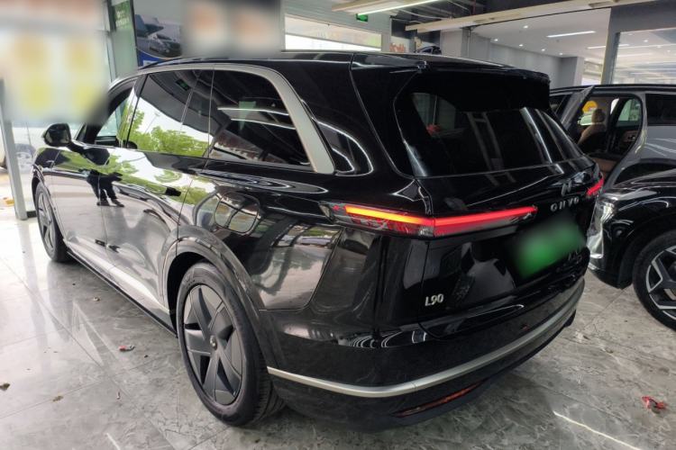 Used ONVO Luxeed L90 2025 Model—Max Six-Seater Version Rear Left 45 Deg