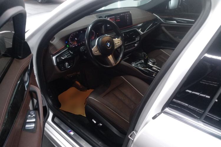 Used BMW 5 Series 2022 Second Facelift 525Li M Sport Package