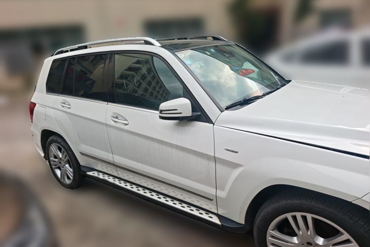 Used Mercedes-Benz GLK-Class 2015 GLK 300 4MATIC Fashion Edition Ultimate Version Front Right 45 Deg